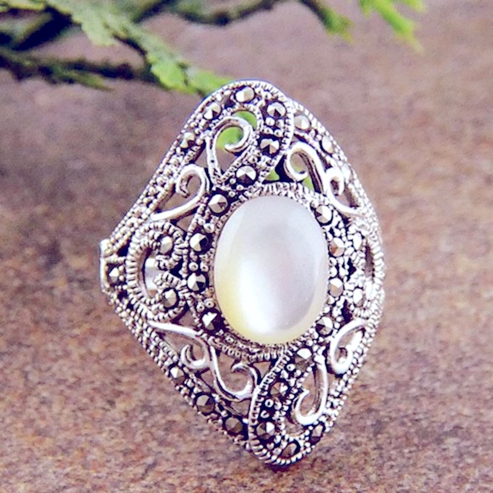 New Gorgeous 925 Silver Marcasite Mother-of-Pearl Ring